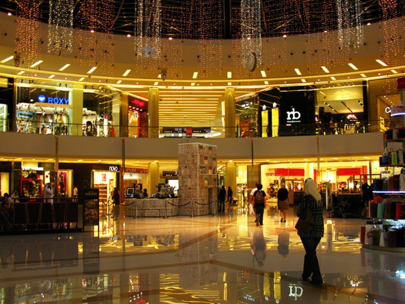 Дубай молл список магазинов. Marina Mall Abu Dhabi магазины.