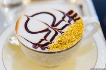 кава із золотом Emirates Palace