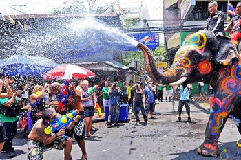Водний фестиваль Сонгкран Новий рік у Таїланді