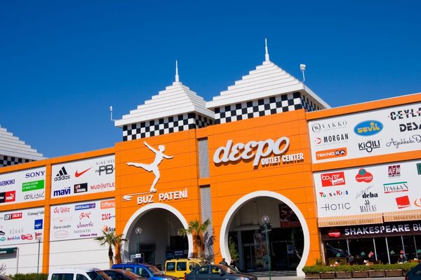 Deepo Outlet Center в Анталії