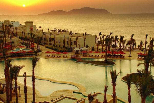 GRAND ROTANA RESORT