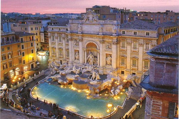 Фонтан Треві