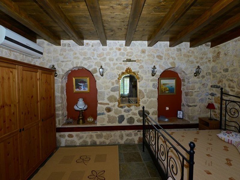 1 Bedroom Detached House In Ierissos RE0397   262949