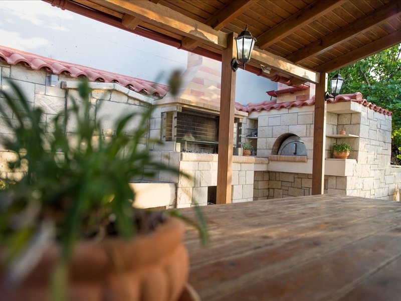 1 Bedroom Detached House In Patsides RE0434 262956