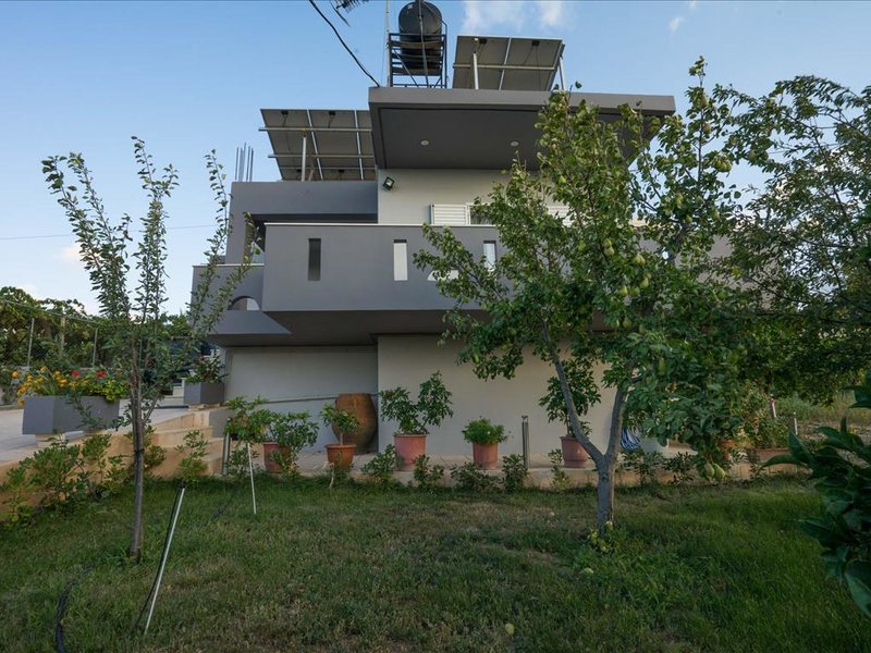 1 Bedroom Detached House In Patsides RE0434 262957