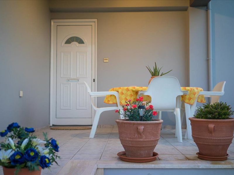 1 Bedroom Detached House In Patsides RE0434 262970