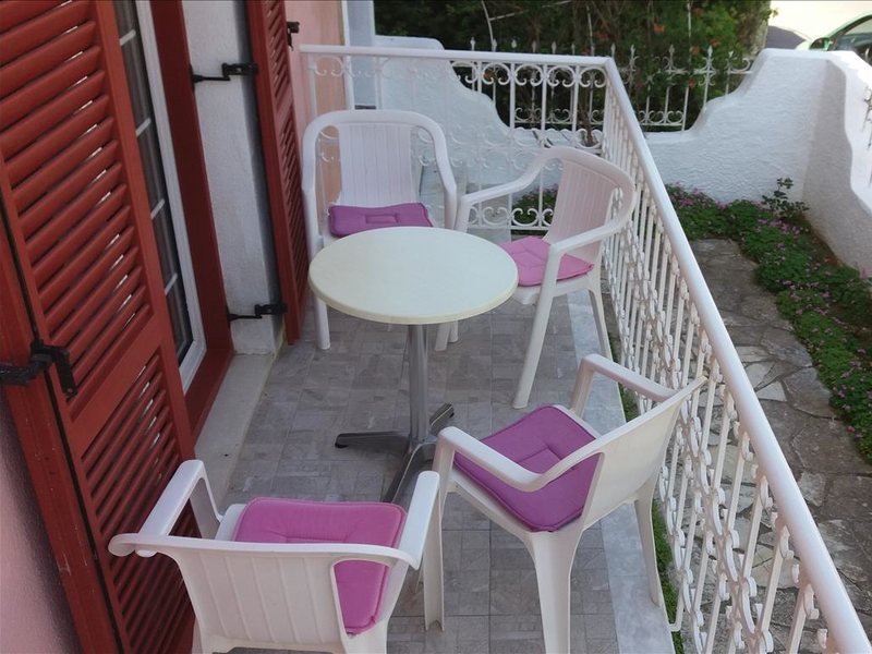 1 Bedroom Flat in Ipsos RE0503 263175