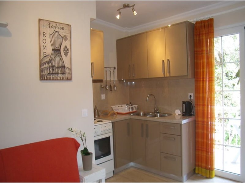 1 Bedroom Flat in Ipsos RE0506 263207