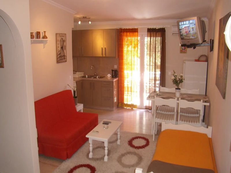 1 Bedroom Flat in Ipsos RE0506 263210
