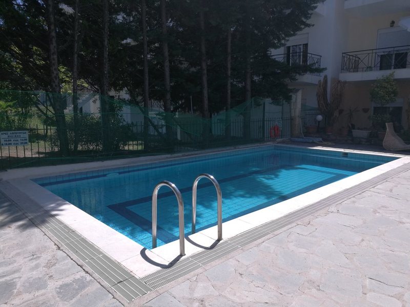 1 Bedroom Flat in Kalithea RE0810 263223