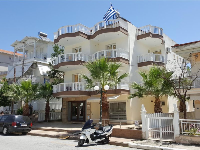 1 Bedroom Flat in Paralia Katerinis RE0447 263366