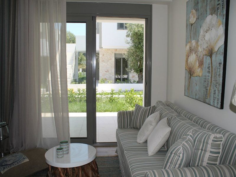 1 Bedroom Flat in Pefkochori RE0439 263373