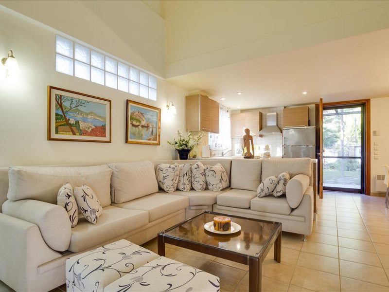 2 Bedroom Detached House in Akti Sani RE0045  265883