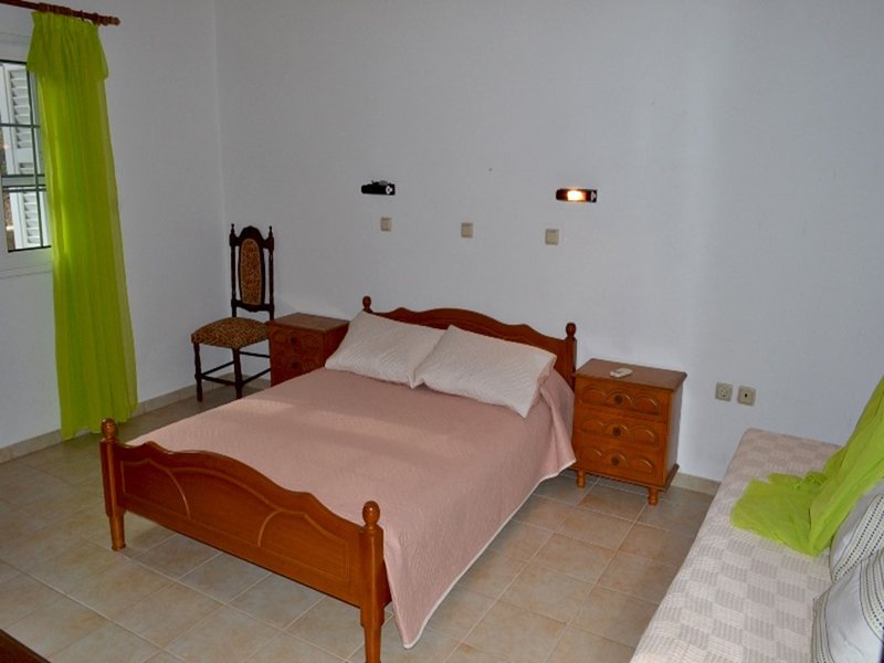 2 Bedroom Detached House in Chalikouna RE0610 263593