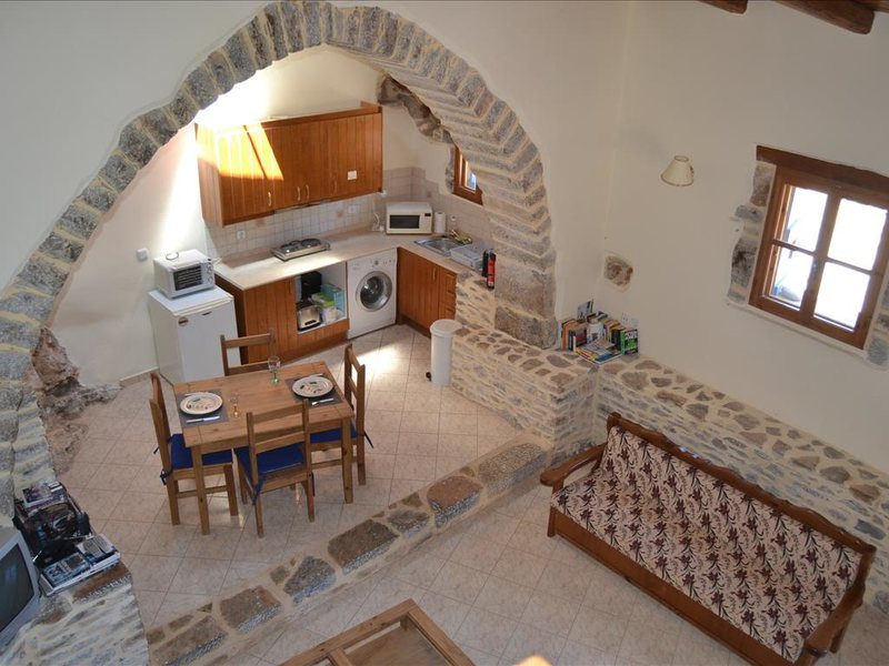 2 Bedroom Detached House in Elounda RE0720 263601