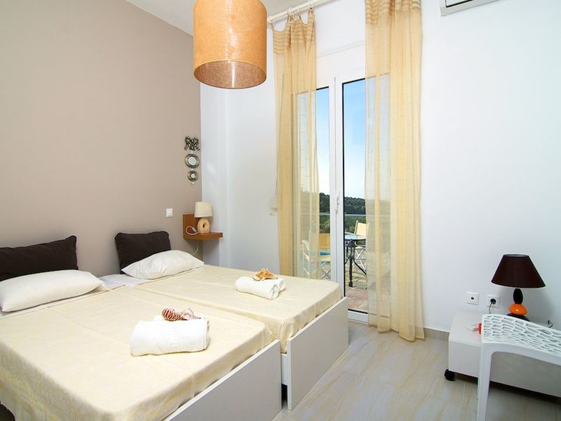 2 Bedroom Flat in Adele RE0463 263710