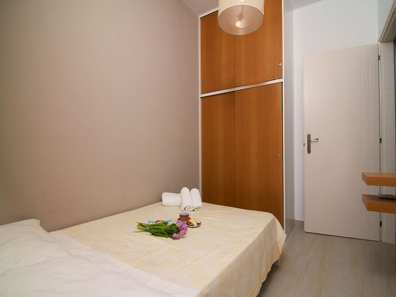 2 Bedroom Flat in Adele RE0463 263722