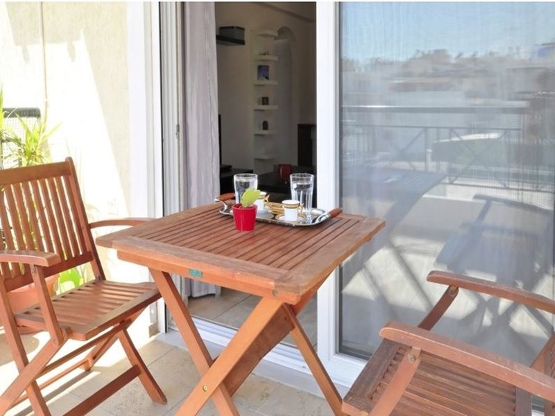 2 Bedroom Flat in Athens RE0115 263798