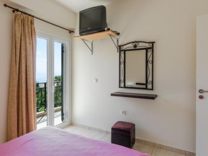2 Bedroom Flat in Barbati RE0229 263852
