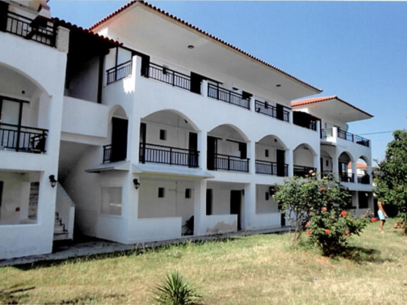 2 Bedroom Flat in Fourka RE0654 263947