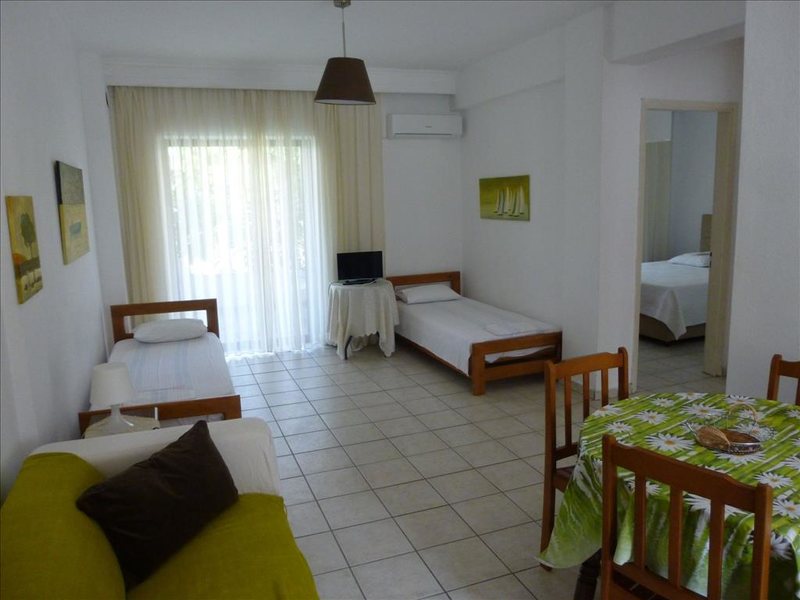 2 Bedroom Flat in Fourka RE0733 263936