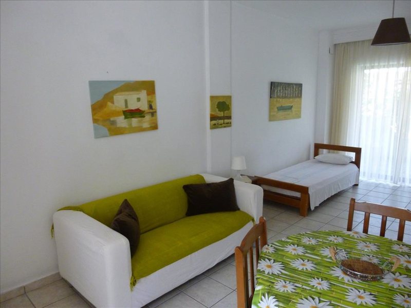 2 Bedroom Flat in Fourka RE0733 263942