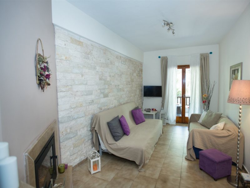 2 Bedroom Flat in Fourka RE0749 263963