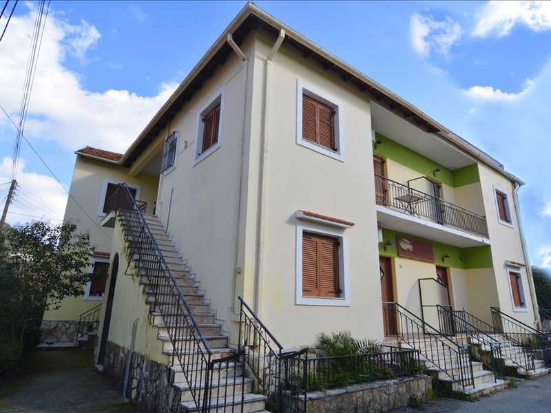 2 Bedroom Flat in Ipsos RE0432 264713