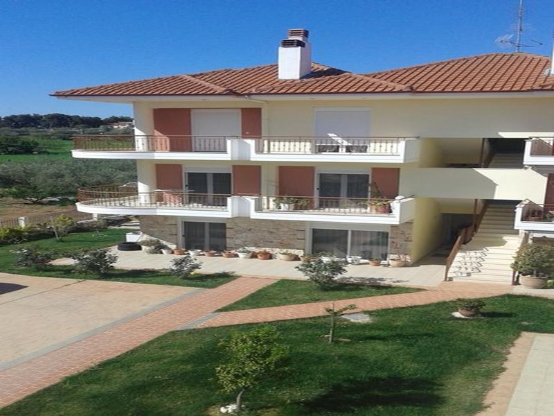 2 Bedroom Flat in Nea Plagia RE0541 264266