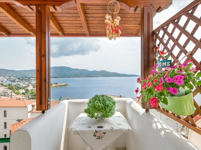 2 Bedroom Flat in Neos Marmaras RE0641 264299