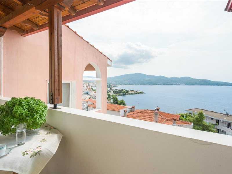 2 Bedroom Flat in Neos Marmaras RE0641 264301