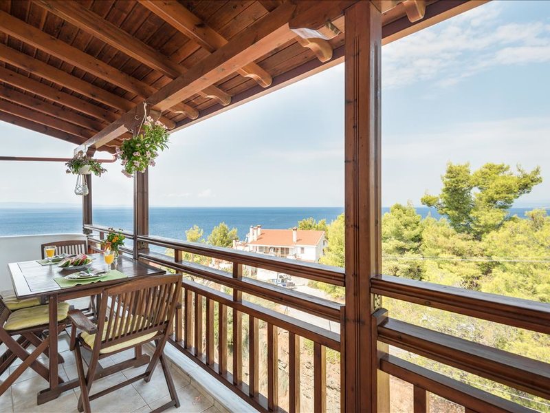 2 Bedroom Flat in Neos Marmaras RE0641 264303