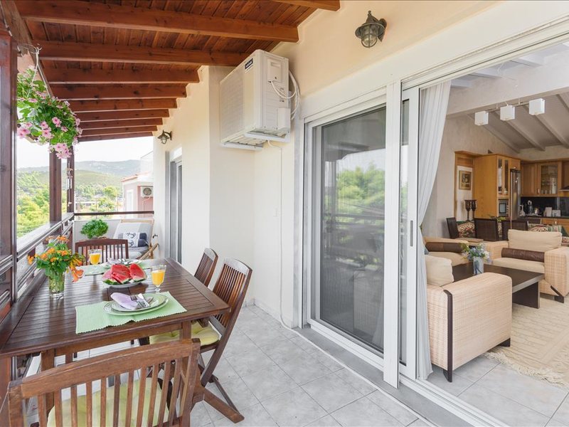 2 Bedroom Flat in Neos Marmaras RE0641 264306