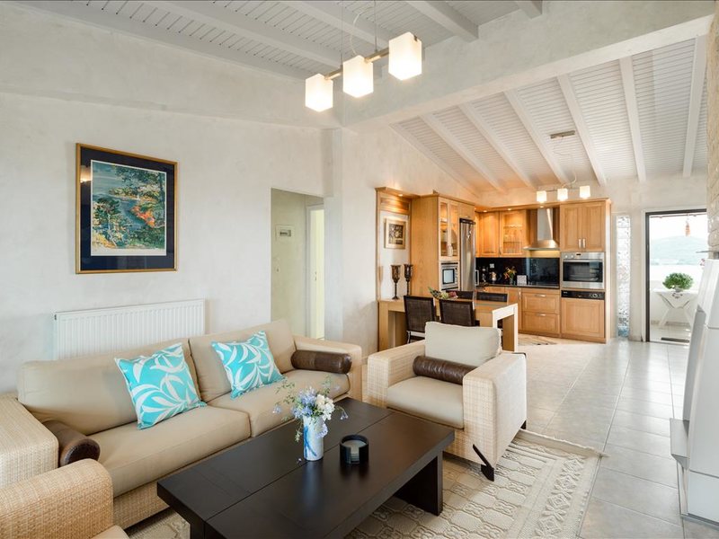 2 Bedroom Flat in Neos Marmaras RE0641 264309