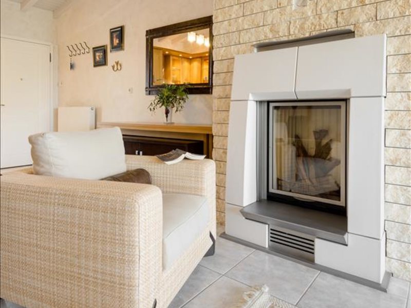 2 Bedroom Flat in Neos Marmaras RE0641 264314