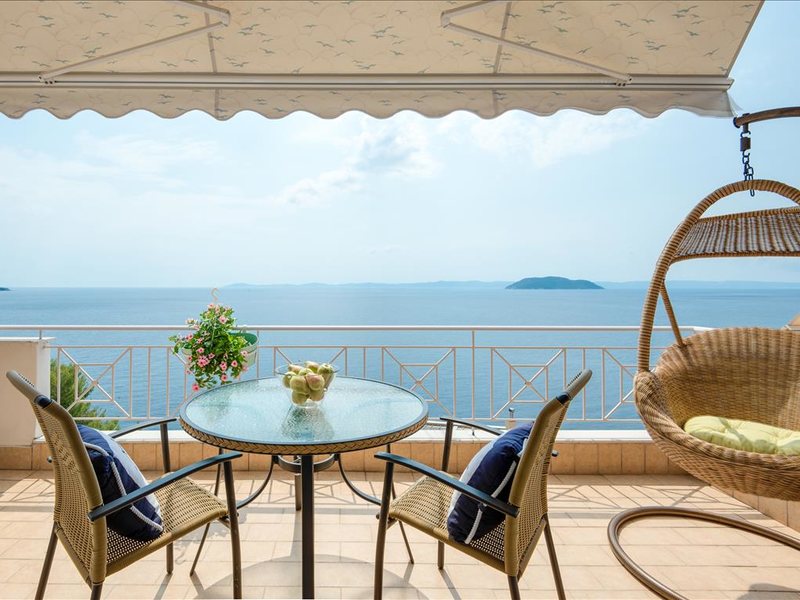 2 Bedroom Flat in Neos Marmaras RE0642 264327