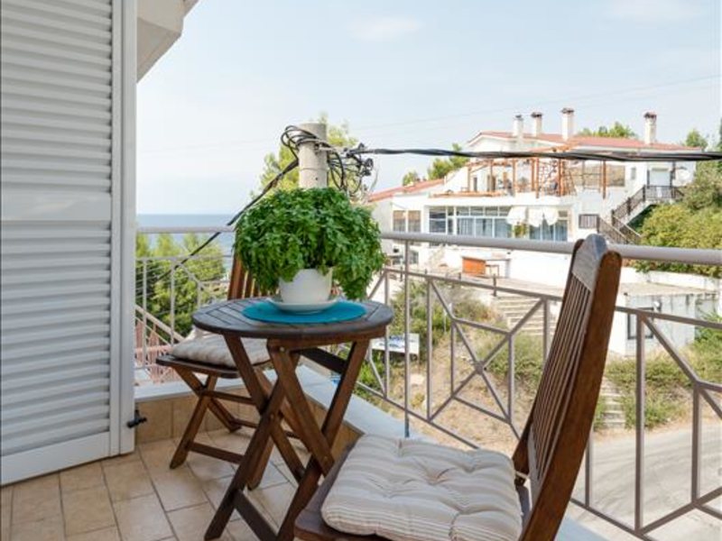 2 Bedroom Flat in Neos Marmaras RE0642 264331