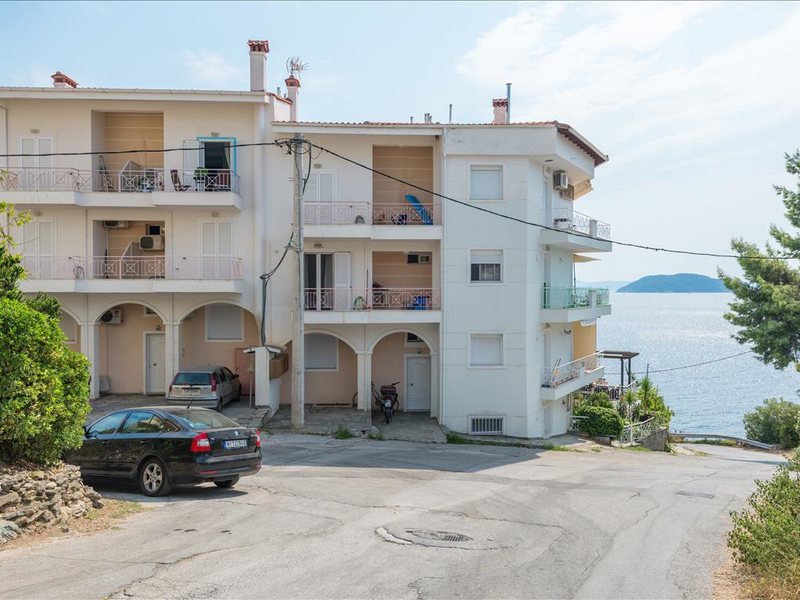 2 Bedroom Flat in Neos Marmaras RE0642 264352