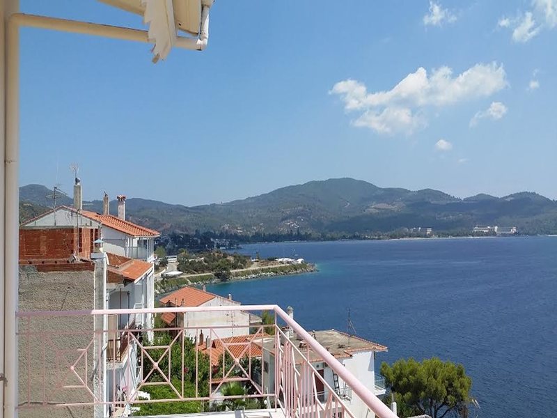 2 Bedroom Flat in Neos Marmaras RE0642 264353