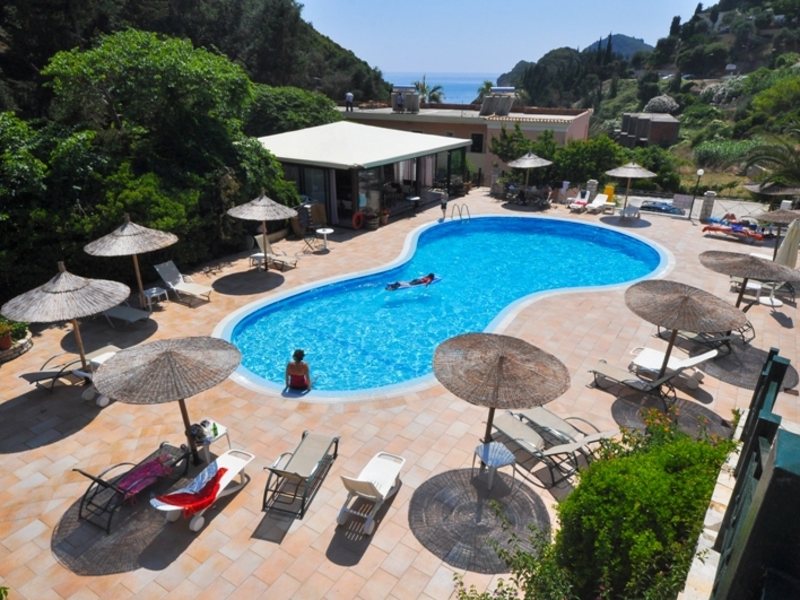 2 Bedroom Flat in Paleokastritsa RE0480 264391