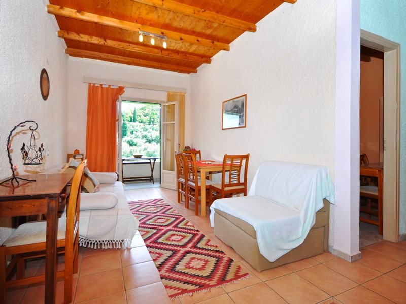 2 Bedroom Flat in Paleokastritsa RE0480 264393