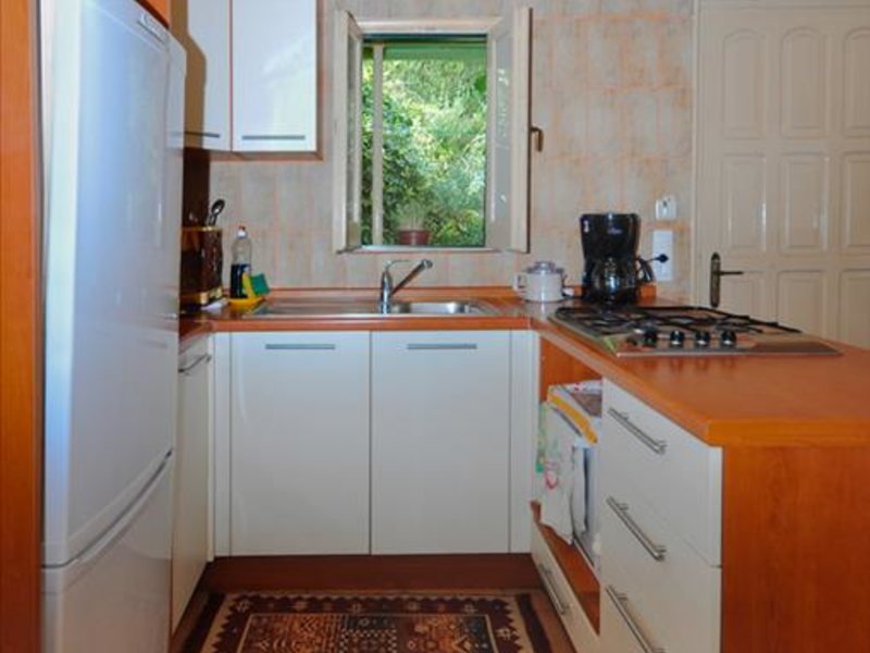 2 Bedroom Flat in Paleokastritsa RE0482 264394