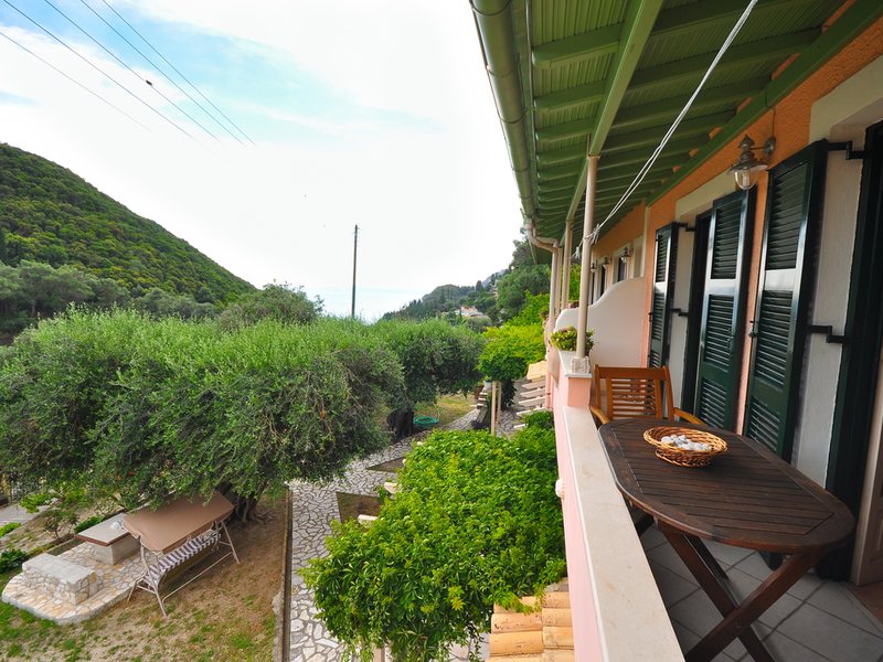 2 Bedroom Flat in Paleokastritsa RE0482 264401