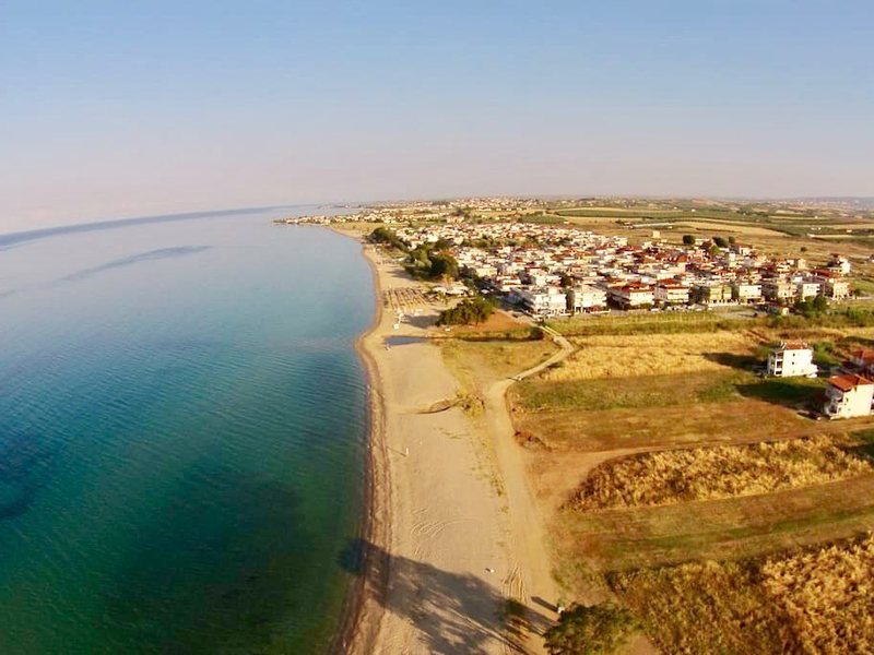 2 Bedroom Flat in Paralia Dionysioy RE0400 264410