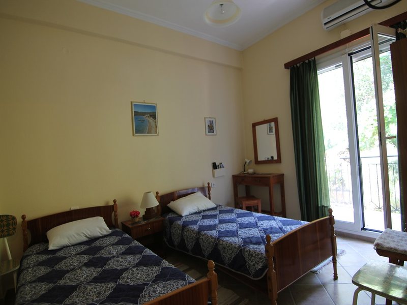 2 Bedroom Flat in Perama RE0745 264433