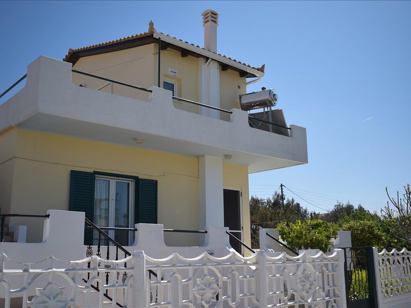 2 Bedroom Flat in Rafina RE0592 264573