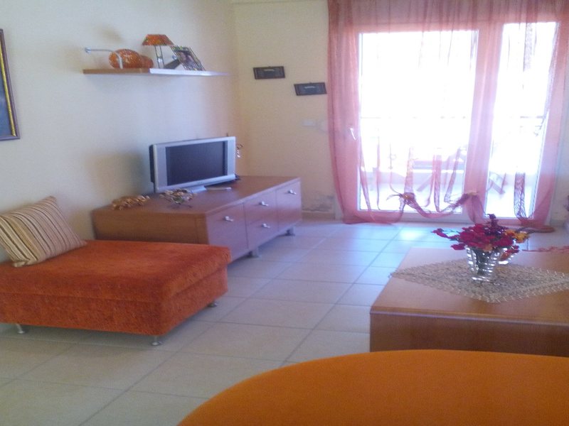 2 Bedroom Flat in Siviri RE0798 264580