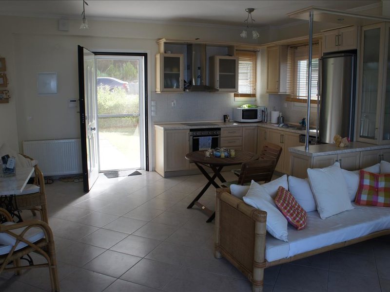 2 Bedroom Maisonette in Fourka RE0387 264798