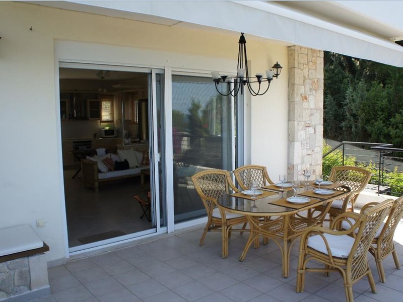 2 Bedroom Maisonette in Fourka RE0387 264803