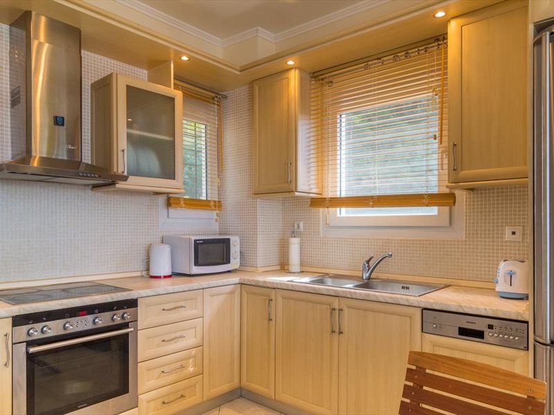 2 Bedroom Maisonette in Fourka RE0387 264831